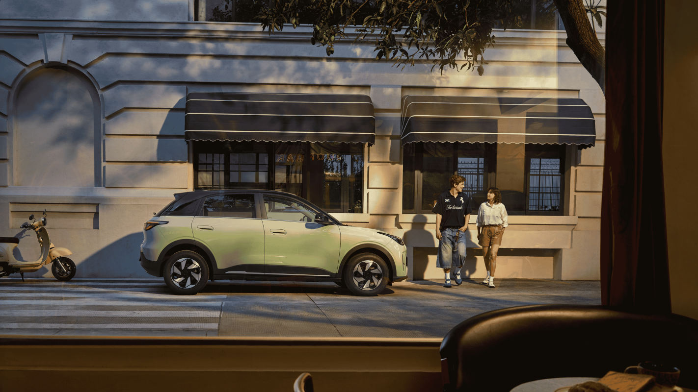 Geely E2