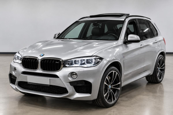 BMW X5 M 575ch BVA8 * TOIT OUVRANT* ATTELAGE* GARANTIE 12 MOIS (en cours d'arrivage)